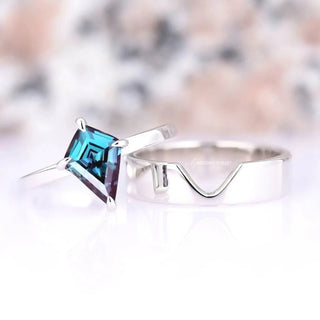 Kite Alexandrite Couples Ring Set