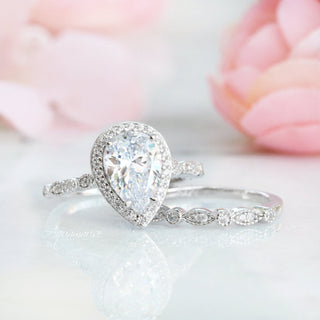 Luxe Vintage Simulated Diamond Engagement Ring in Sterling Silver