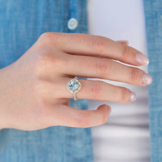 Aquamarine Engagement Ring Durability & Best Settings