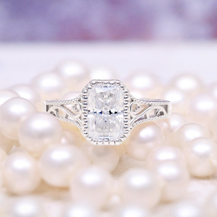 Topaze blanche vs diamant : comparaison de l'éclat, de la durabilité et de la valeur