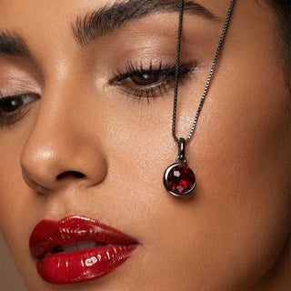 Gothic Necklaces: Dark Romantic Styles Guide