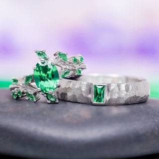 Bezel Emerald Hammered Wedding Band in Sterling Silver (5.5mm)