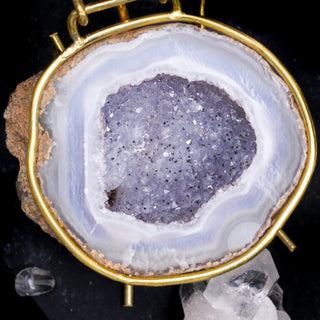 Ivory Frost White Edition geode ring box by Aquamarise, opened to reveal the white crystal lining and ring slot