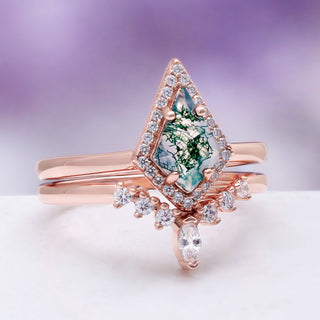 Kite Cut Green Moss Agate Engagement Ring Set in 14K Solid Rose Gold
