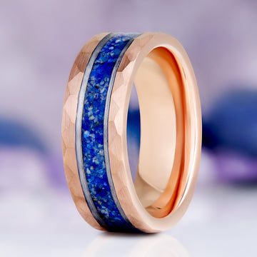 Lapis Lazuli Men's Wedding Band in Rose Gold Tungsten Carbide (8mm) by Aquamarise, upright view showing the lapis lazuli inlay channel.