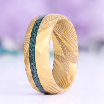 Skye Kite® Green Moss Agate Couples Ring Set by Aquamarise, featuring a gold-toned hammered band with a textured green moss agate inlay, part of Matching Couples' Rings and Nature-Inspired Jewelry collections.