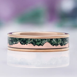 Mountain Range Moss Agate Men's Wedding Band in Rose Gold Tungsten by Aquamarise, close-up of the mountain range engraving