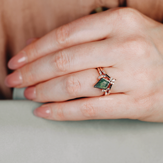 Kite Green Moss Agate Bezel Engagement Ring Set in 14K Solid Rose Gold