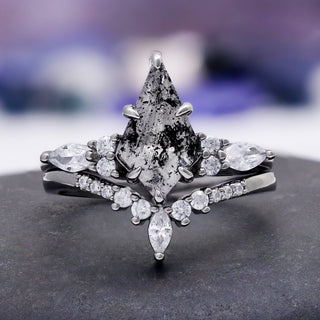 Skye Kite Galaxy Herkimer Diamond Ring Set in Black Ruthenium by Aquamarise, close view of the kite Herkimer diamond and marquise accent band.