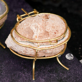 Closed natural geode ring box by Aquamarise showing the raw stone exterior and gold hinge detail