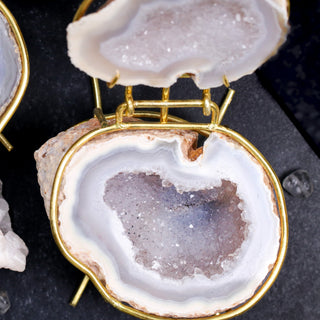 Ivory Frost White natural geode ring box by Aquamarise with sparkling white crystal interior and gold hinge